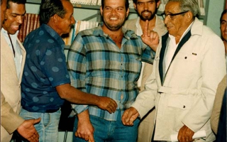 'José do Dão, João Bosco, Paulo Almeida e João Bittencourt em reunião Década de 80