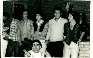 'Grupo de jovens no Clube Social entre eles, Heron, Marcelo Macedo, Bruno Oliveira Sidney, Márcio Macedo e Wagner Cardoso década de 70
