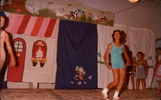 'Festa de formatura da turma de 1982 do Educandário Dom Alexandre, na foto pessoaa não-identificadas década de 80