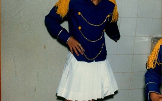 'Apresentação de número artístico, na foto de pé Renata Ávila' década de 80