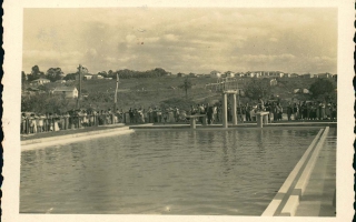 'Festa de inauguração da piscina do Sr. Maurício Euzébio década de 40