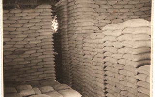 'Depósito de sacas de café da safra de 1960/1961