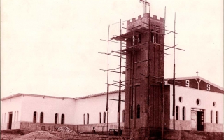 'Construção da torre da Igreja de São Sebastiao década de 70