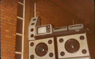 'Aparelho de som do Clube Socila de Ca,pos Altos no ano de 1983 década de 80