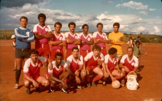 'Delveia, Zé do Carmo, Luiz Tomé, Sílvio, Edésio, Joãozinho e outros da Equipe Construtora Brasil' década de 80