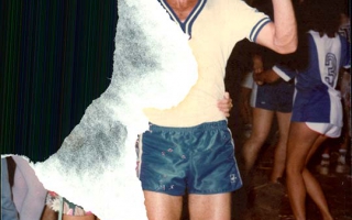 'Wilson Galdino pulando carnaval no salão do clube. década de 80